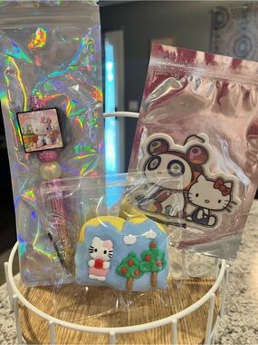 Hello Kitty Bundle